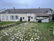 Maison à ULLY-SAINT-GEORGES