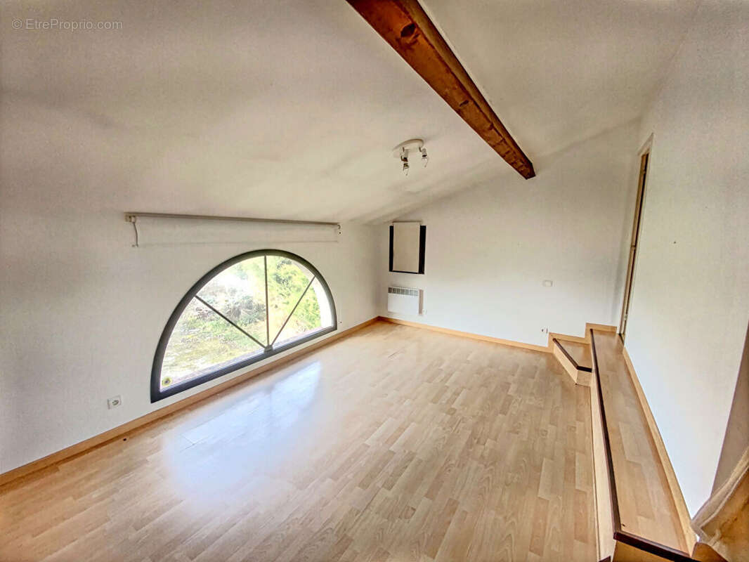 Maison à LAVERNOSE-LACASSE