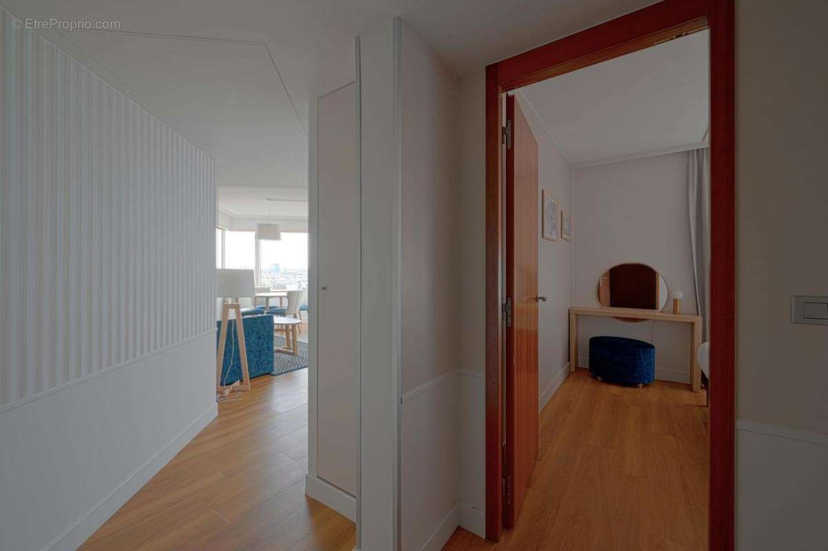 Appartement à PARIS-15E