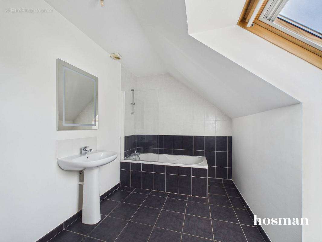 Maison à LA CHAPELLE-SUR-ERDRE