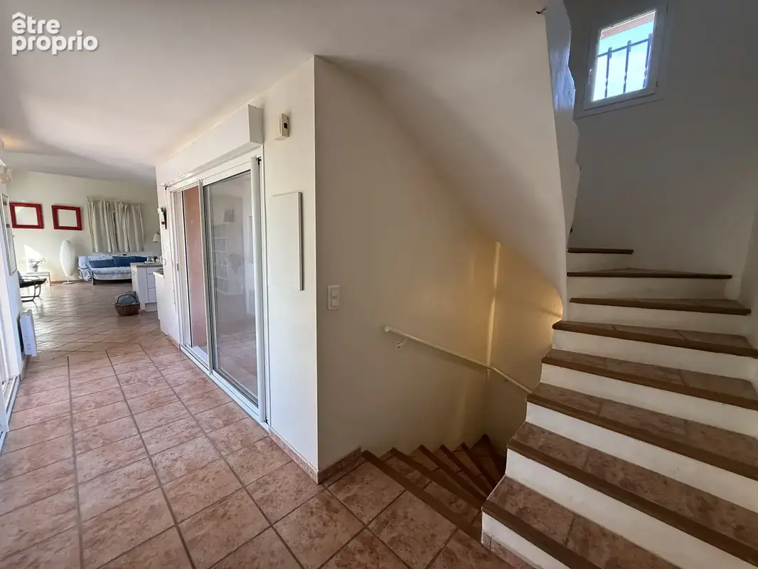 Villa 186 m2 vue mer montagnes avec terrain 1500 m2. - photo 15
