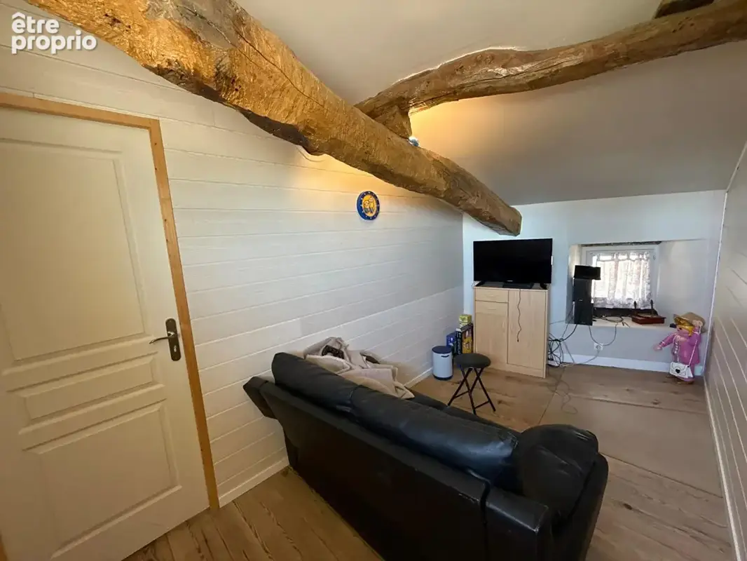 Maison de rue 103m² entièrement rénovée - Boffres - photo 11