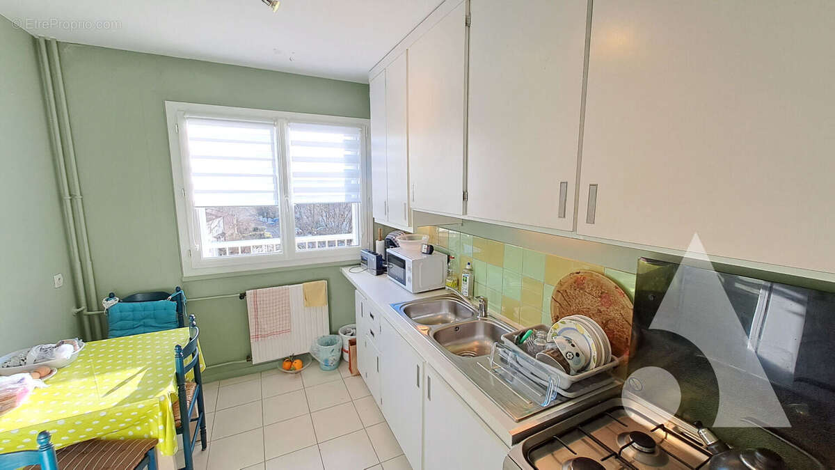 Appartement  F2 Magny les Hameaux 50 m² - photo 2