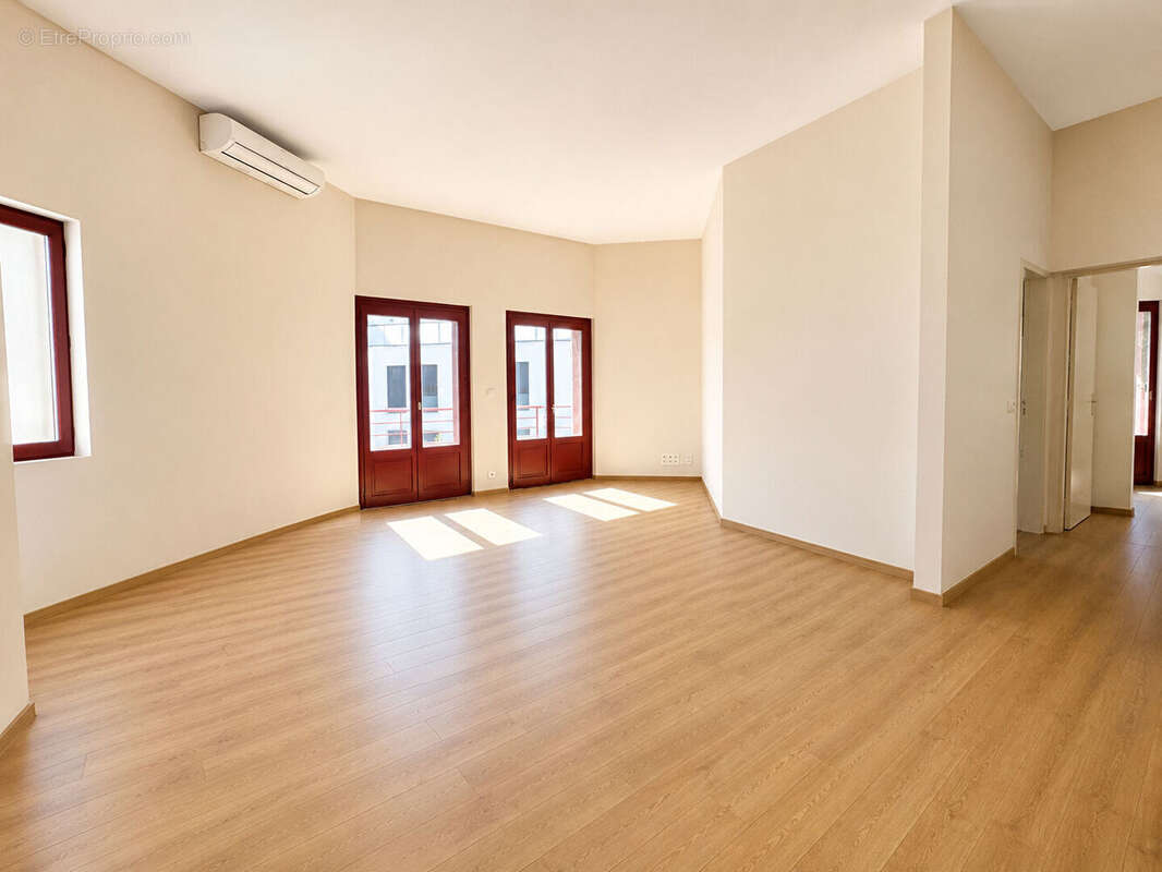 Appartement Toulouse 4 pièces 126m² + Terrasse + Balcon + 2 parking ! POUVOURVILLE - photo 5