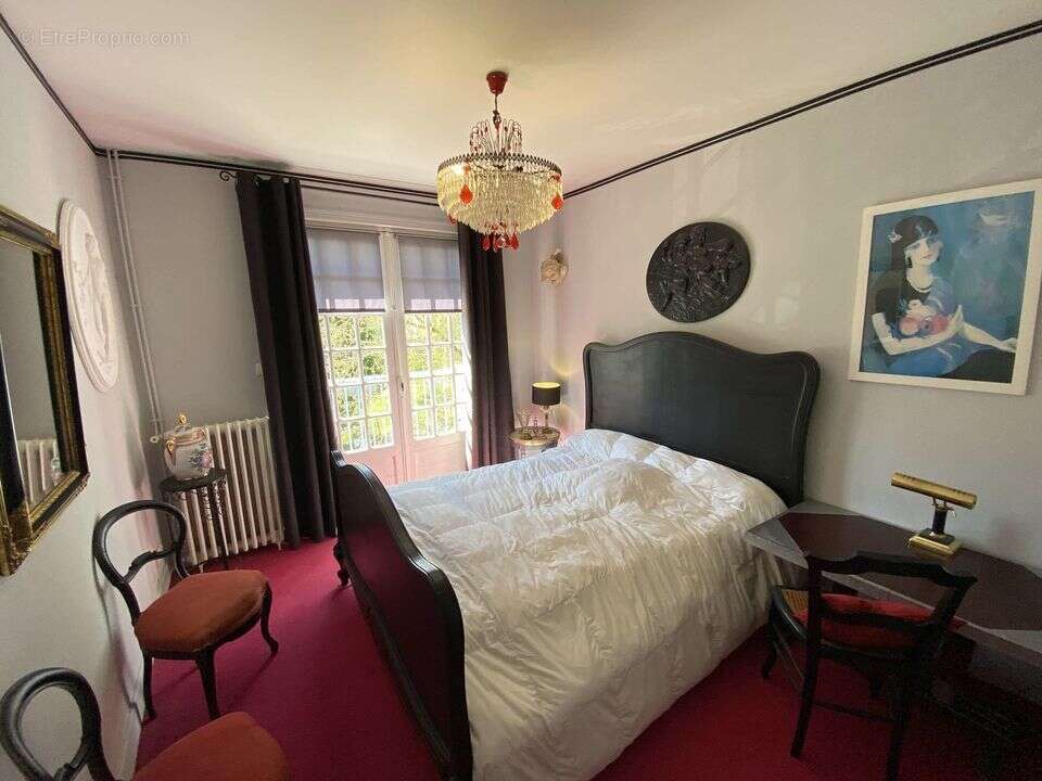 Commerce à CAZAUBON