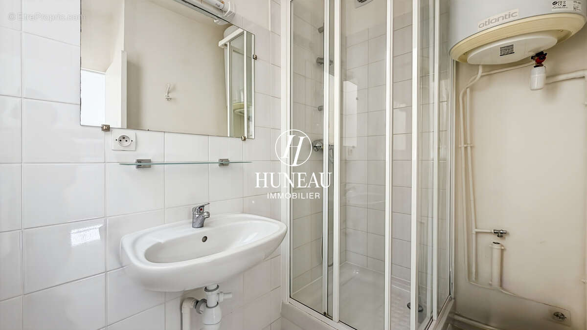 Appartement à PARIS-14E