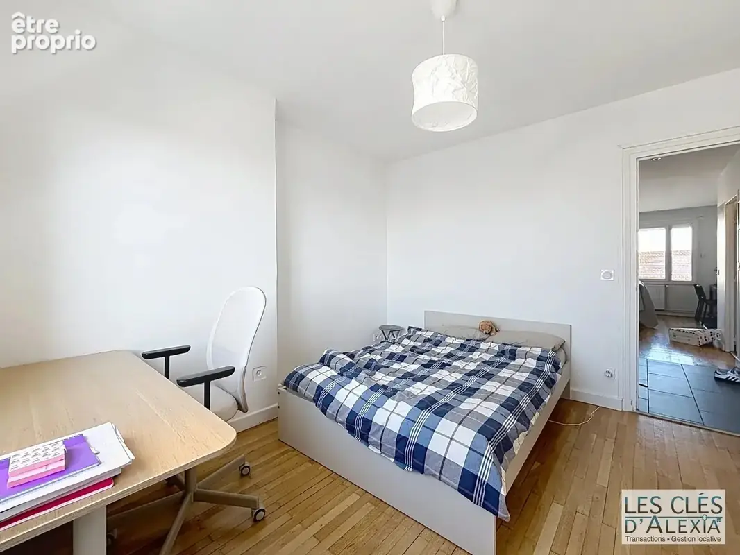 T4 de 76,56 m² -  avenue berthelot lyon 7 avec cave - photo 9