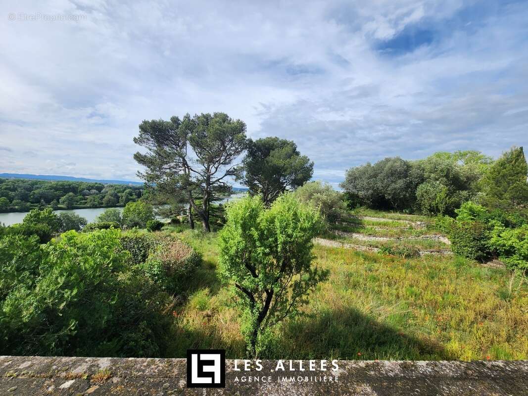 Maison à VILLENEUVE-LES-AVIGNON