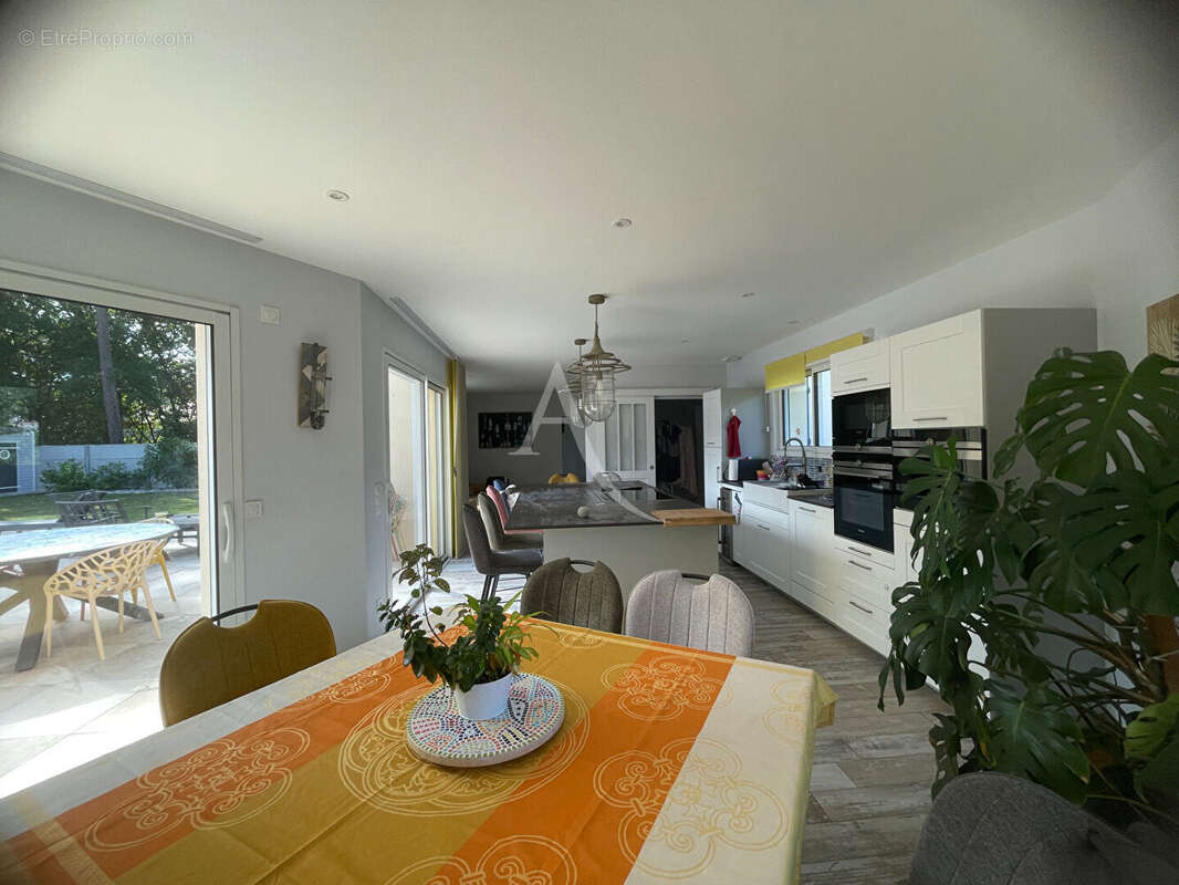 Maison à SAINT-HILAIRE-DE-RIEZ