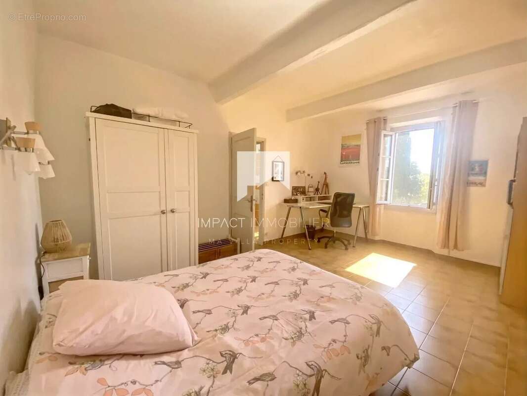 Maison à CARQUEIRANNE