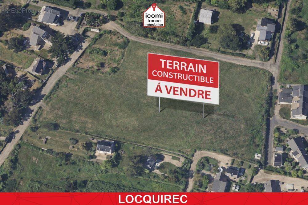Terrain à LOCQUIREC