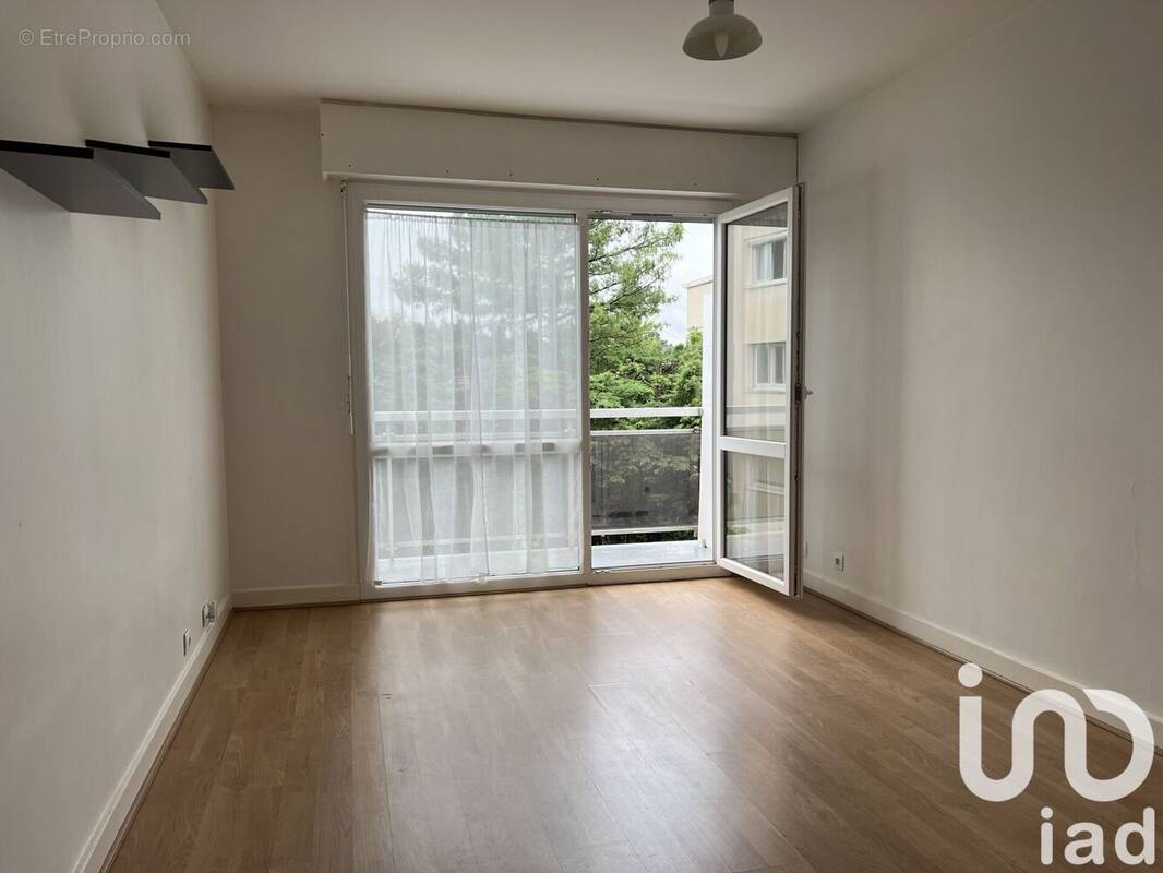 Photo 1 - Appartement à SAINT-MAUR-DES-FOSSES