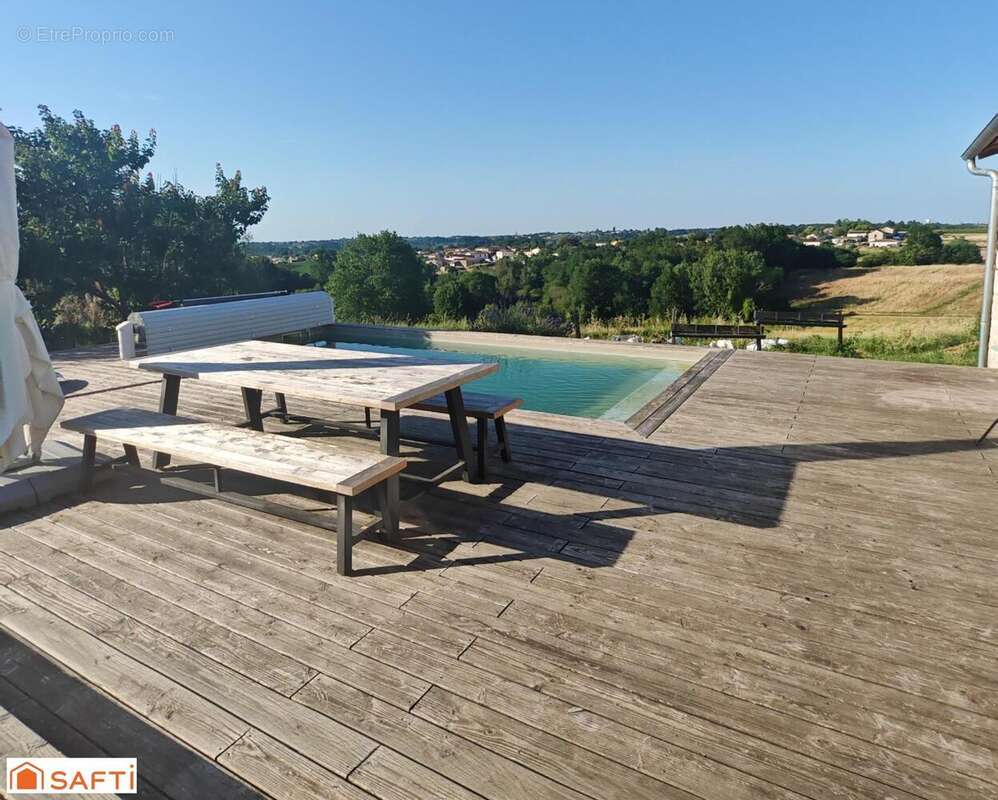 Maison 200 m² à Sainte-Croix-Du-Mont  - photo 2