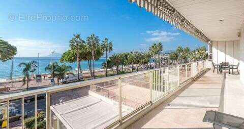 Appartement à CANNES