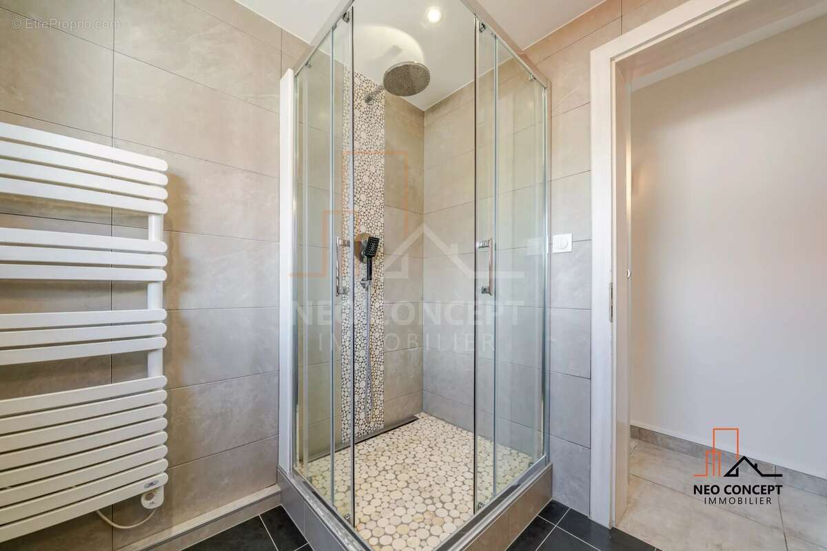 * GEUDERTHEIM - Très beau 3/4 pièces dans une petite copropriété de 3 logements, refait à neuf !! * - photo 13