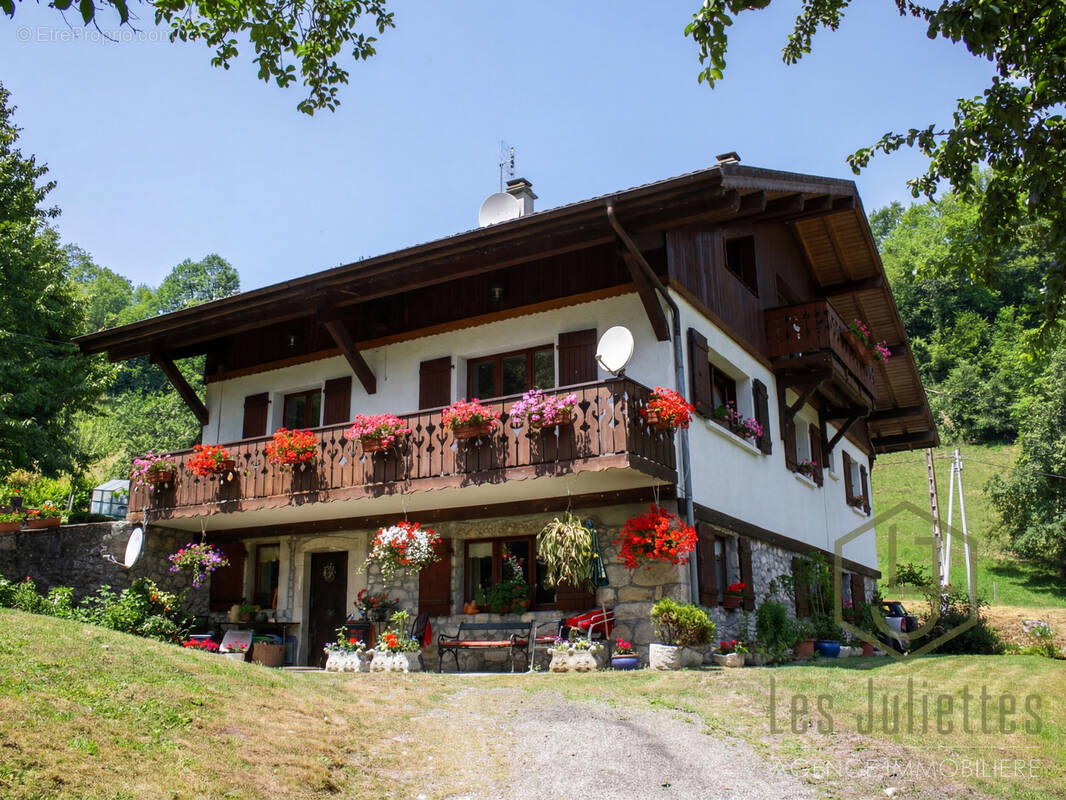 Maison à LA VERNAZ