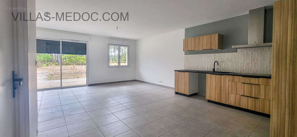 Appartement à VENDAYS-MONTALIVET