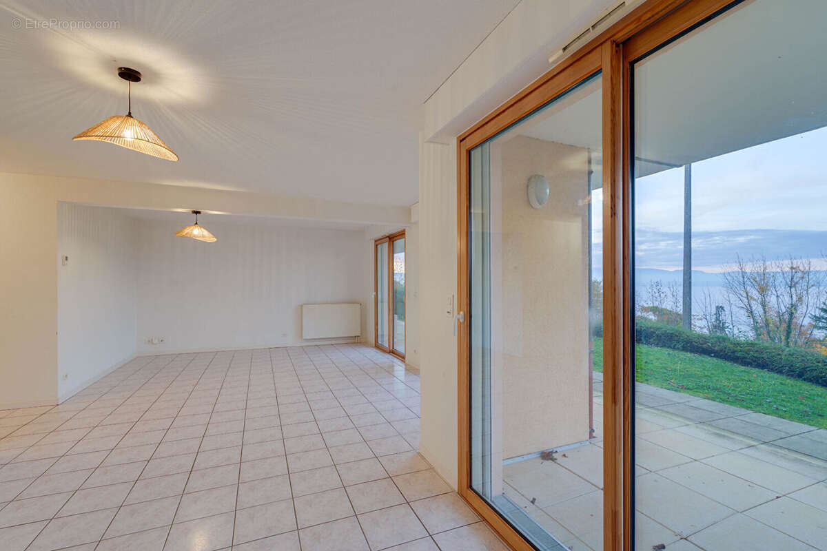 Appartement Publier 5 pièces 85.48m² en rez-de-jardin avec petite vue lac - photo 9