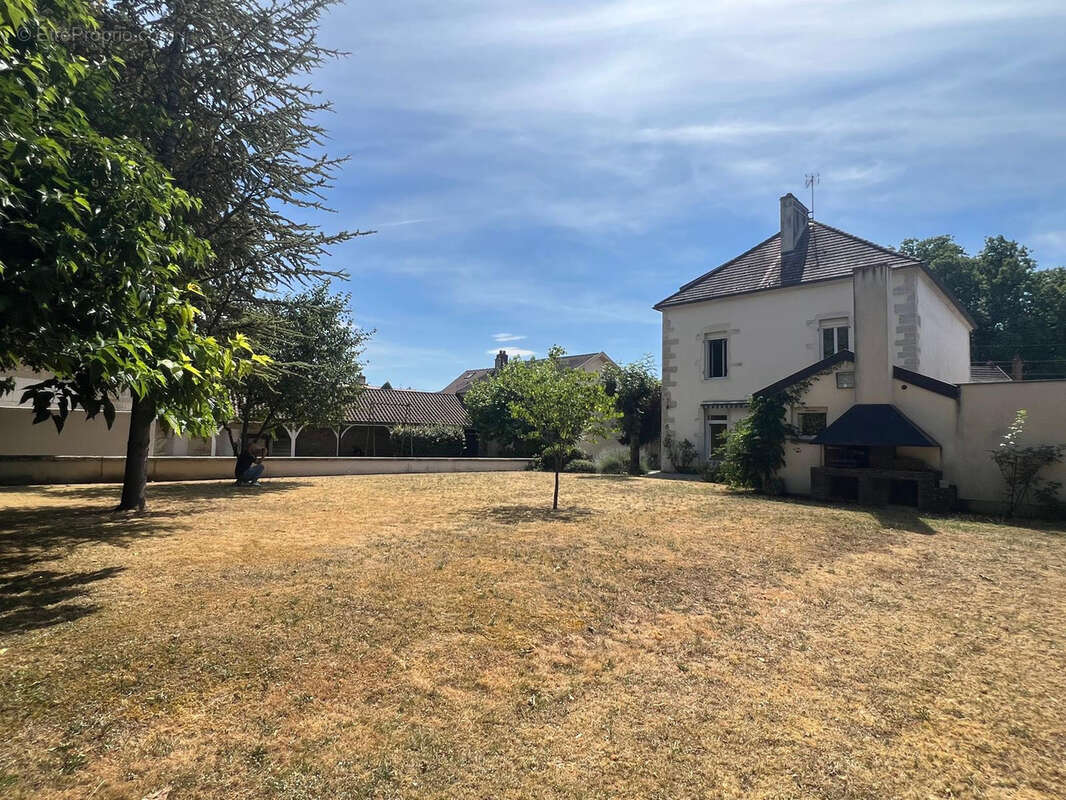 Maison / Propriété avec parc - Arc sur Tille - photo 16