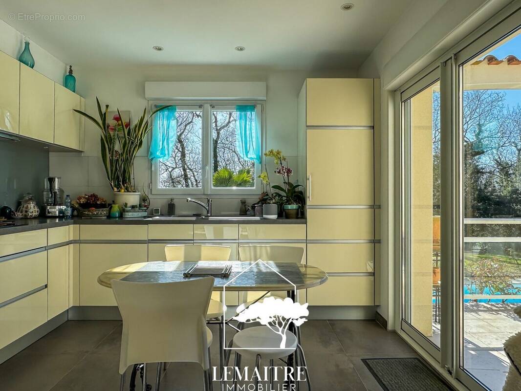 Maison à LES MATHES