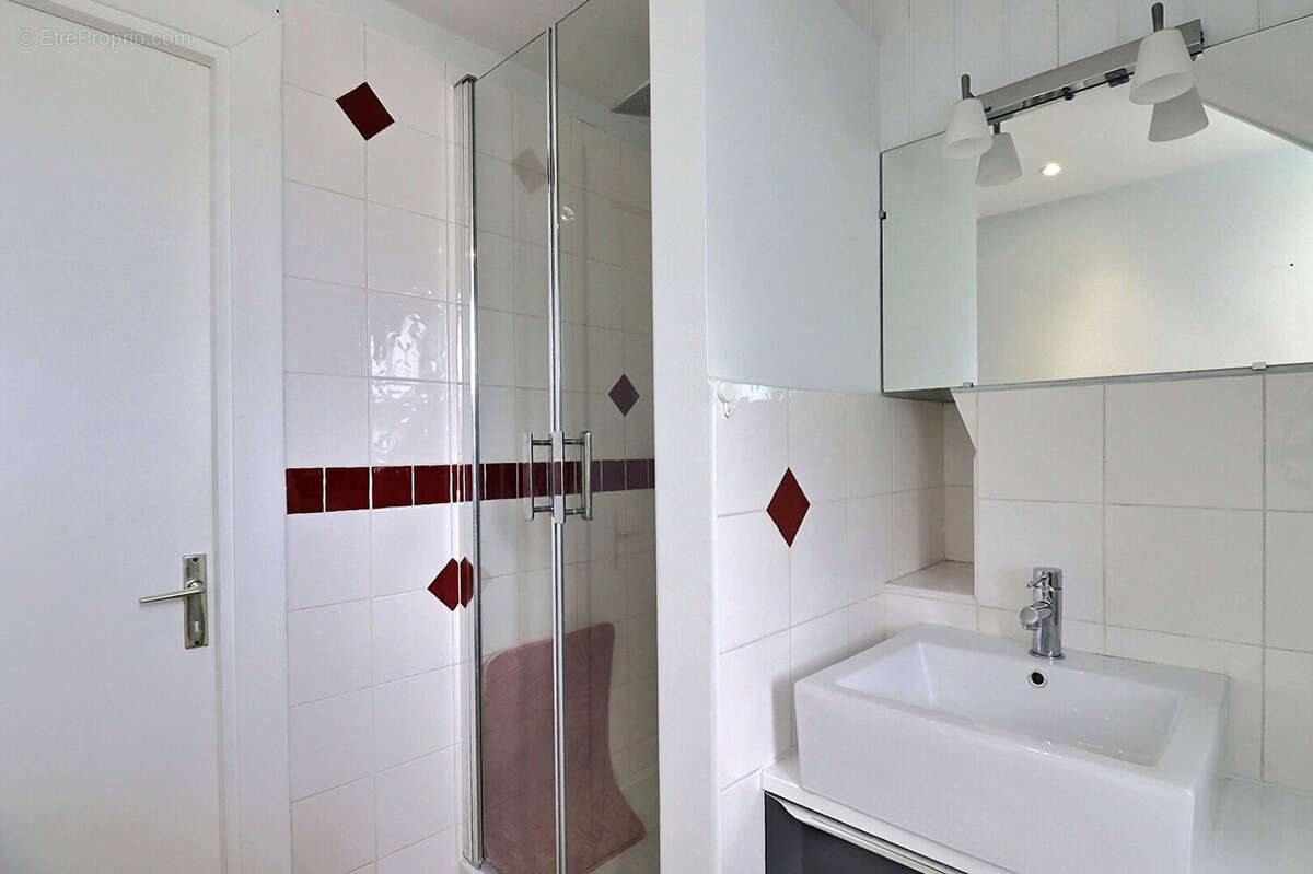 Appartement Chambéry 2 pièces 50.23 m² - Dernier étage - photo 6