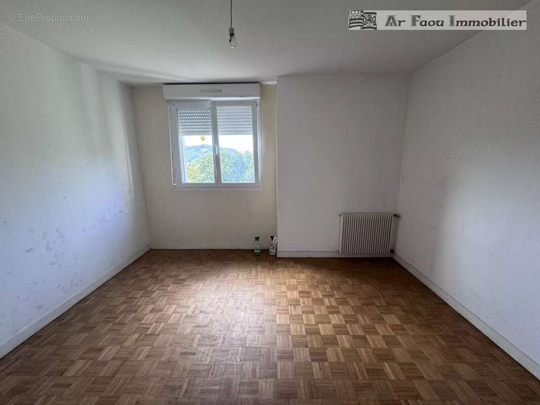 Maison à PONT-DE-BUIS-LES-QUIMERCH