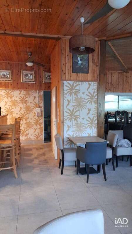 Photo 4 - Commerce à L'ETANG-SALE