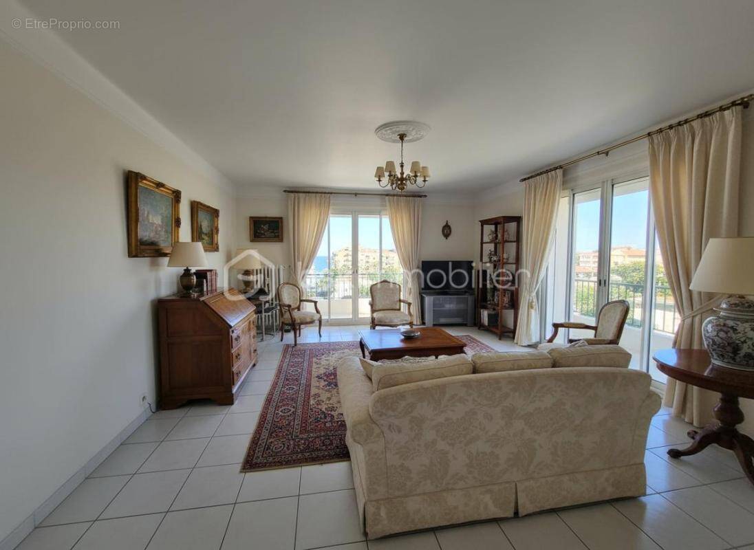 Appartement à ROQUEBRUNE-CAP-MARTIN
