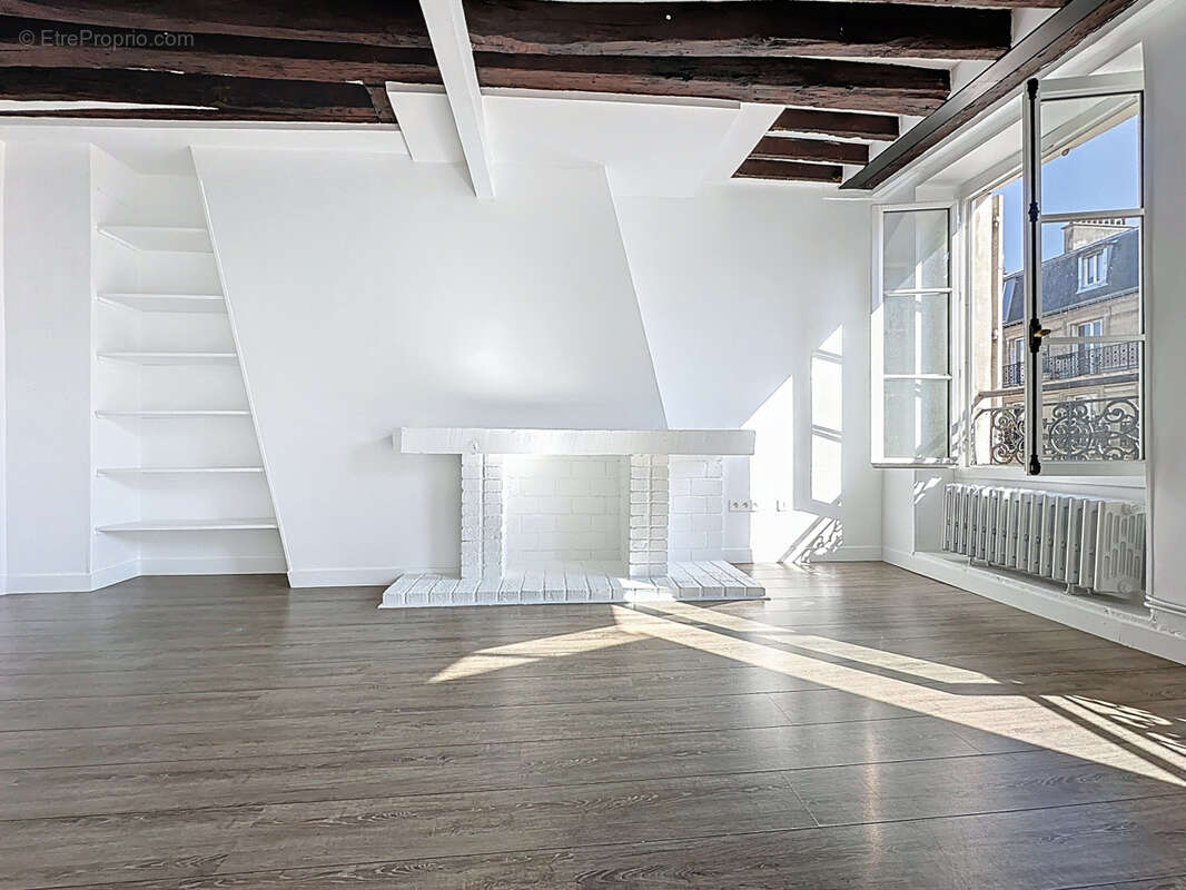 Appartement à PARIS-10E