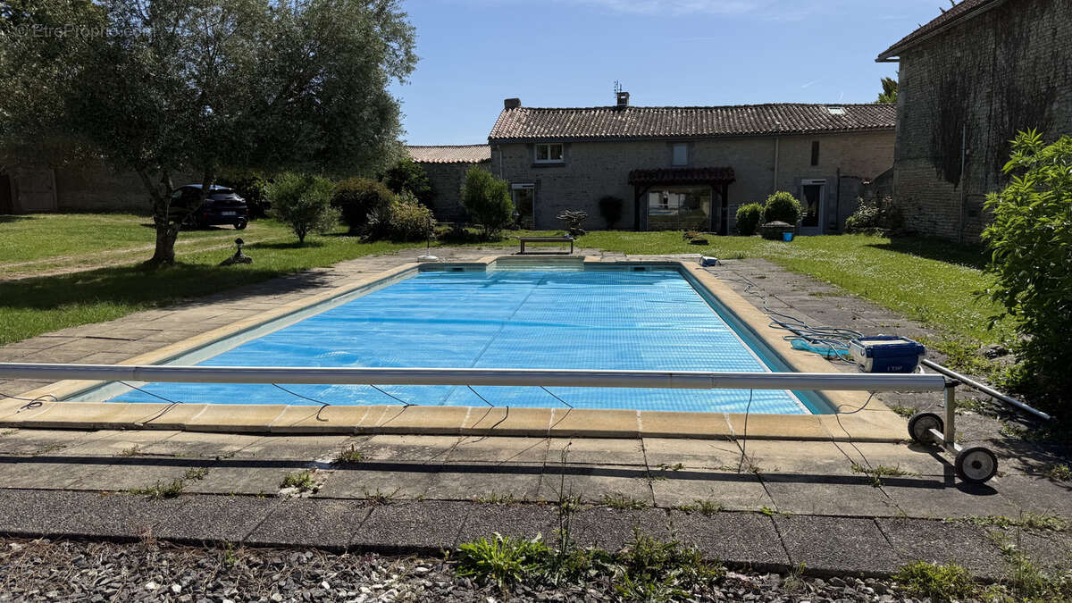 Maison à VILLEFAGNAN