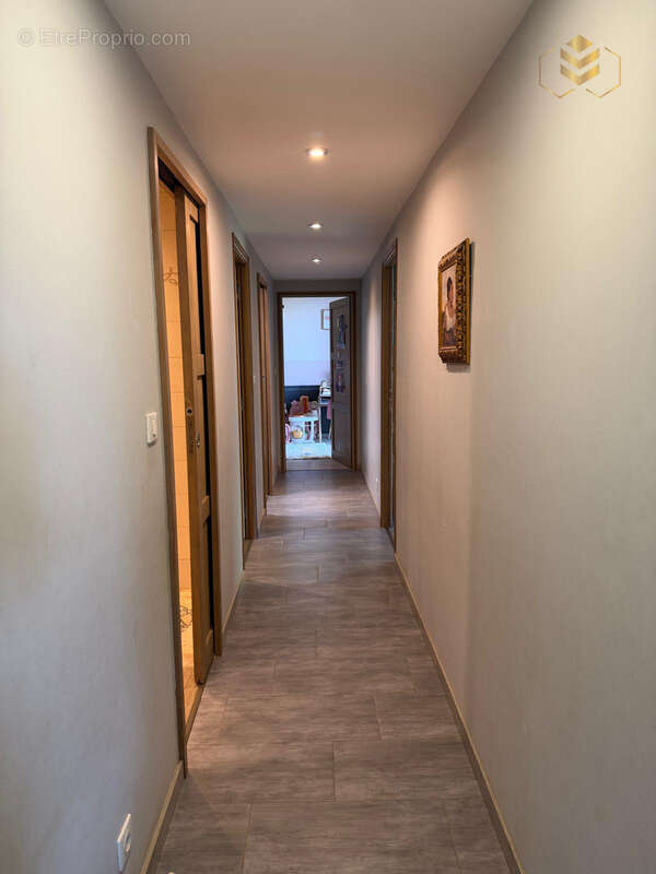 Appartement à CASTELLAR