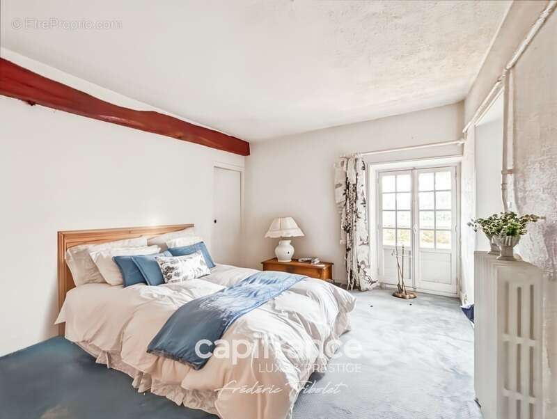 Ancien corps de ferme en pierre – 241 m² – grange – 13 205 m² de terrain (78) - photo 9