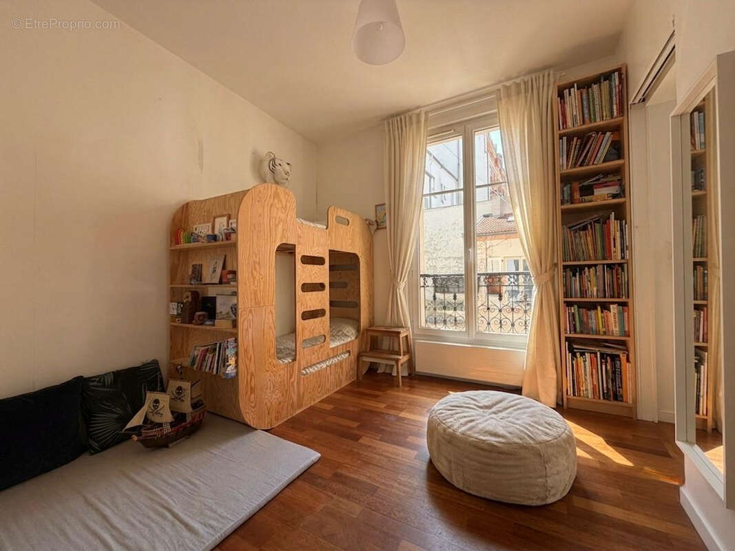 Appartement à PARIS-20E
