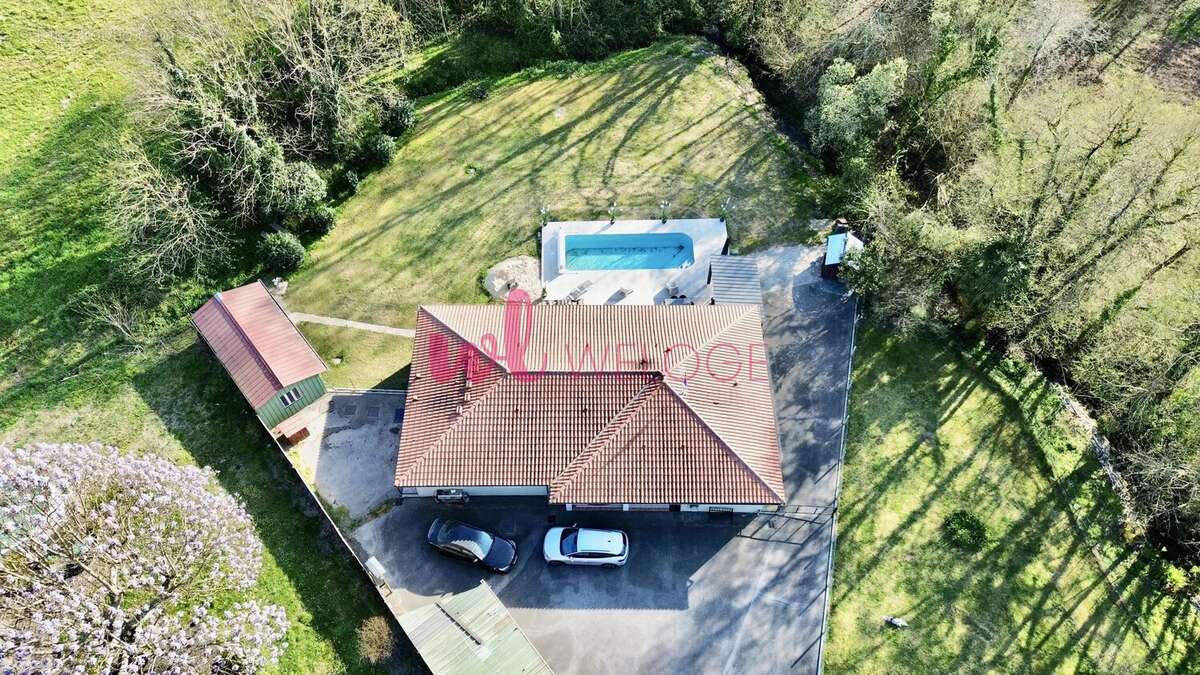 Maison à RIVIERE-SAAS-ET-GOURBY