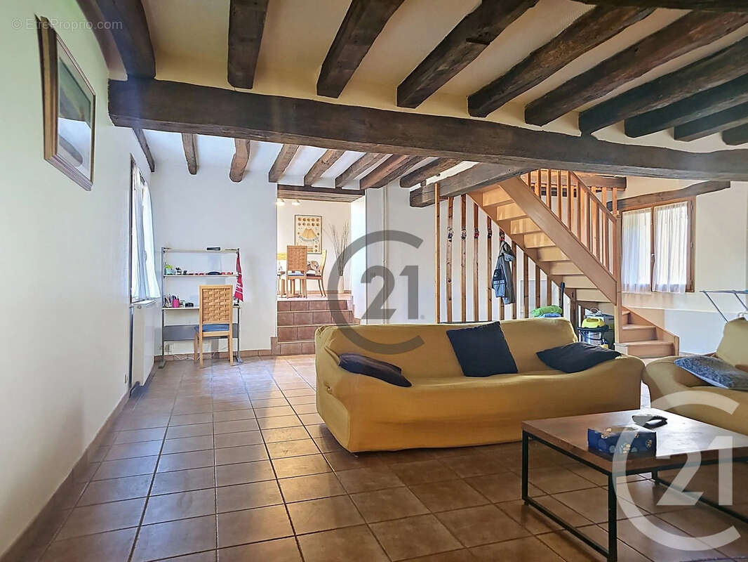 Maison 250 m² à Vulaines  - photo 8