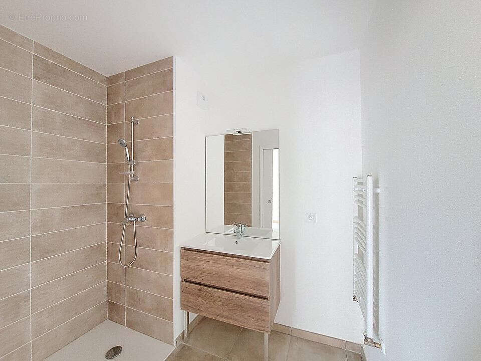 Appartement à RILLIEUX-LA-PAPE