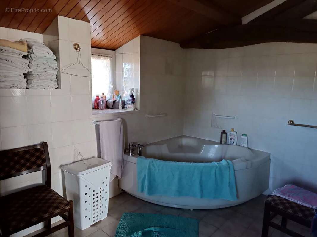 Maison de campagne proche de la vallée de la Lizonne - photo 9