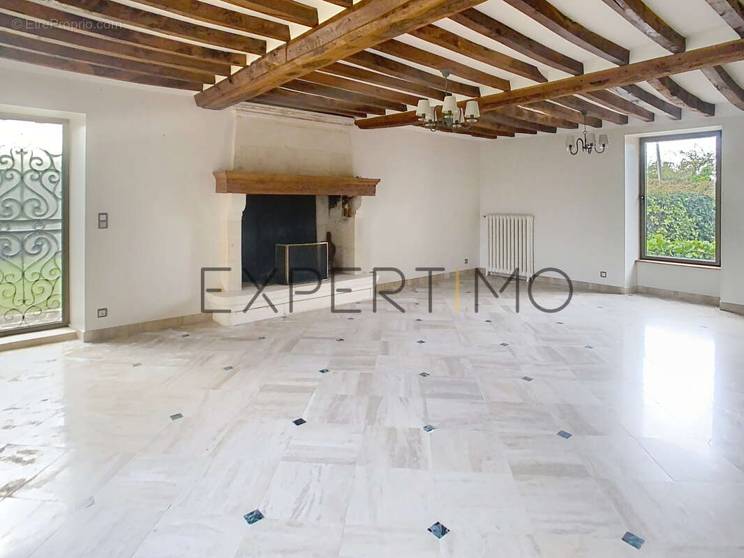 Maison à NOYERS-BOCAGE