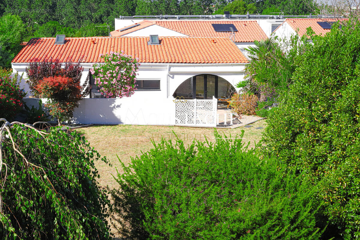Maison à VAUX-SUR-MER
