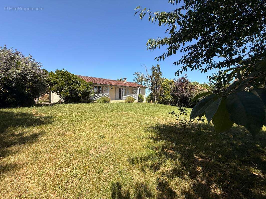 Jolie maison dans un écrin de verdure - photo 2