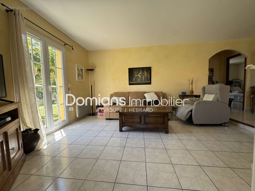 Maison à VILLEMOLAQUE