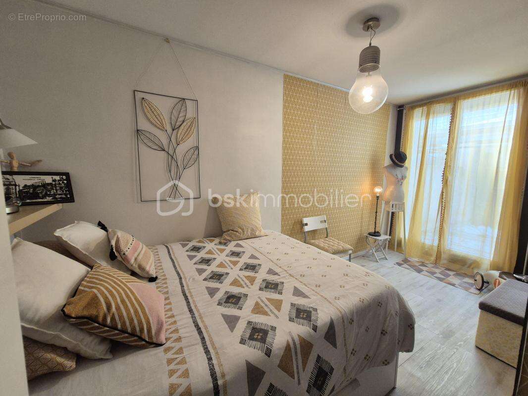 Appartement à COURCOURONNES