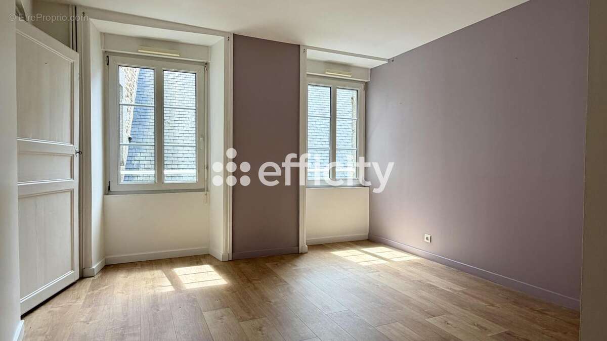 Appartement à LAMBALLE