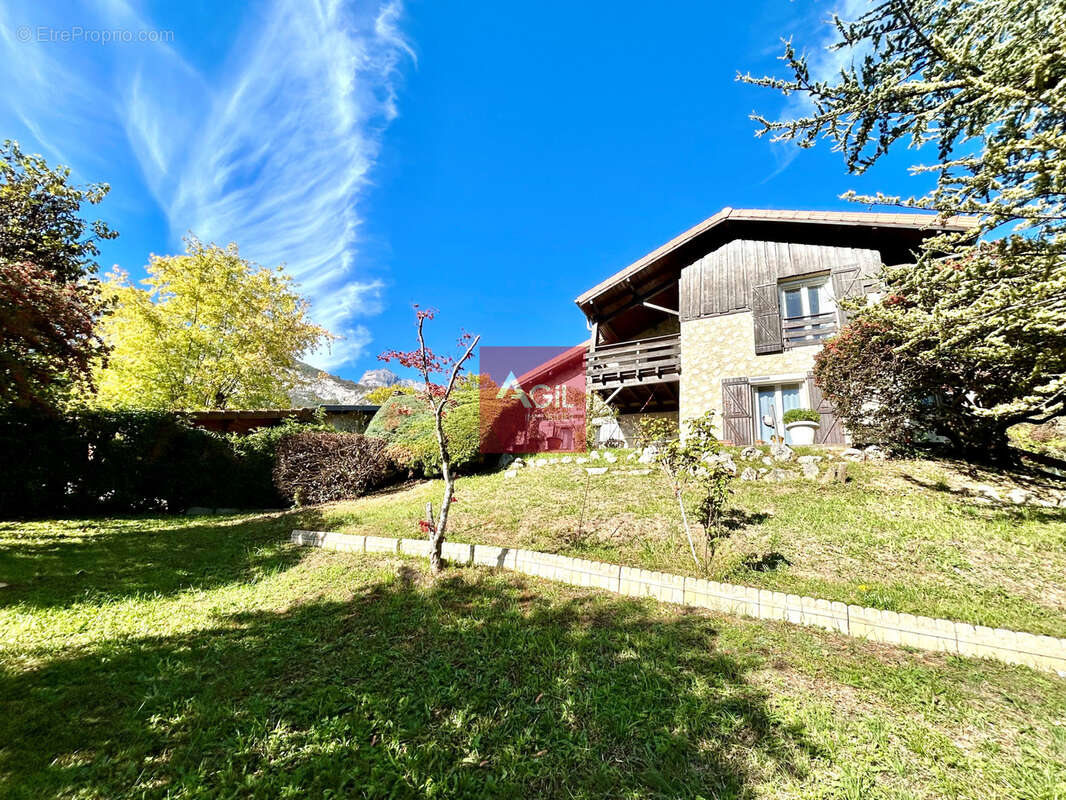 Maison à CLAIX