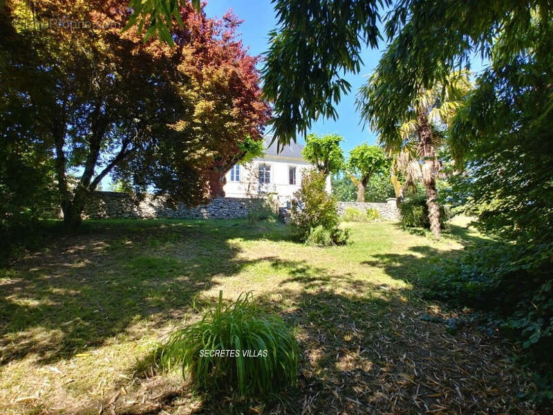 Maison à FARGUES-SAINT-HILAIRE