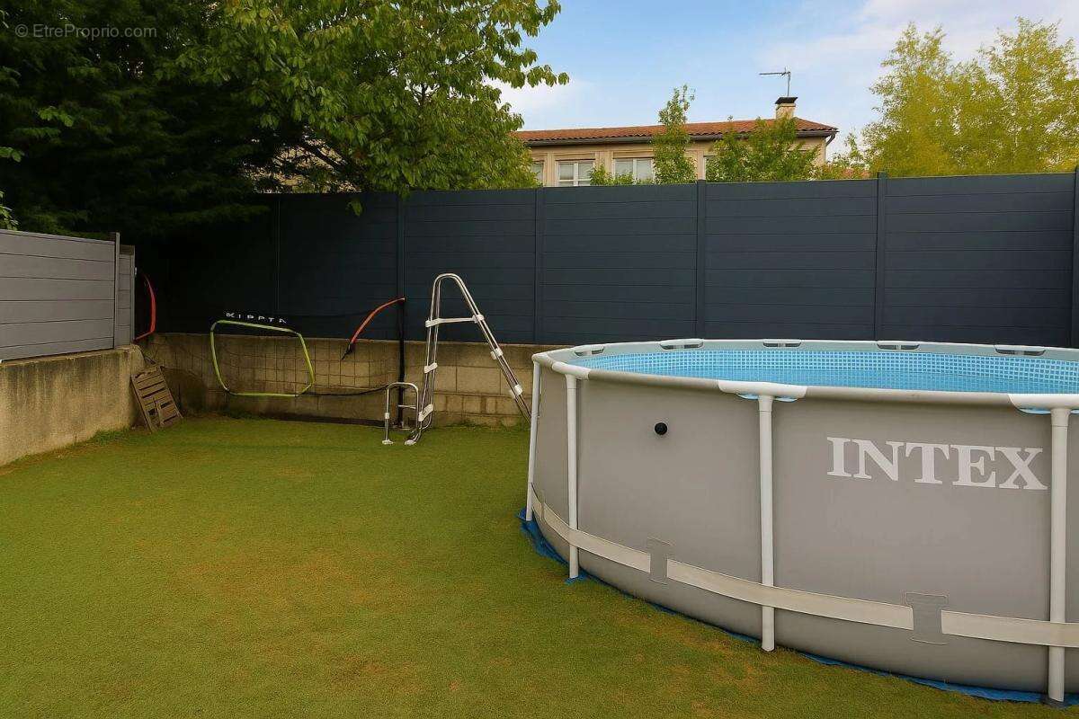 Maison à SAINT-GENIS-LAVAL