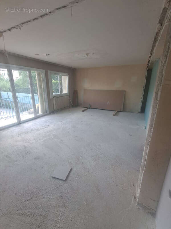 T2 d'environ 32 m² boulevard Hardeval - photo 3