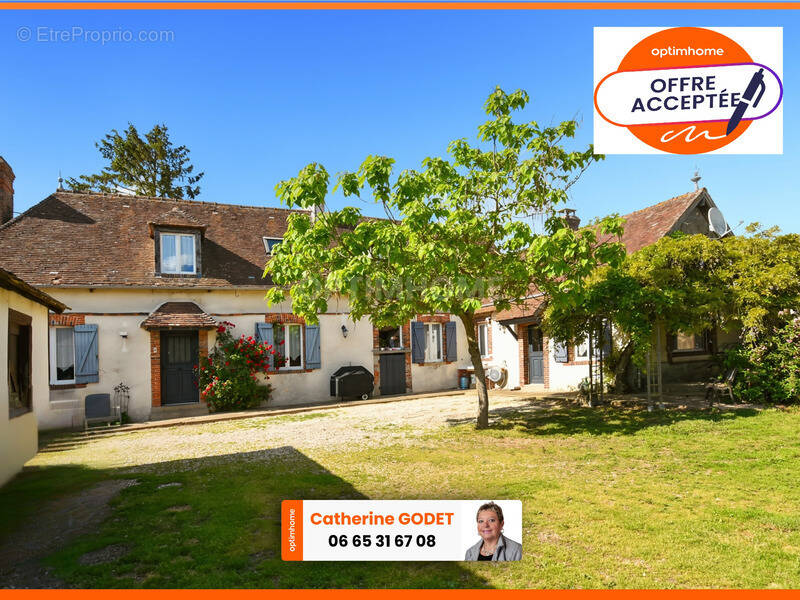 Maison à TREMBLAY-LES-VILLAGES