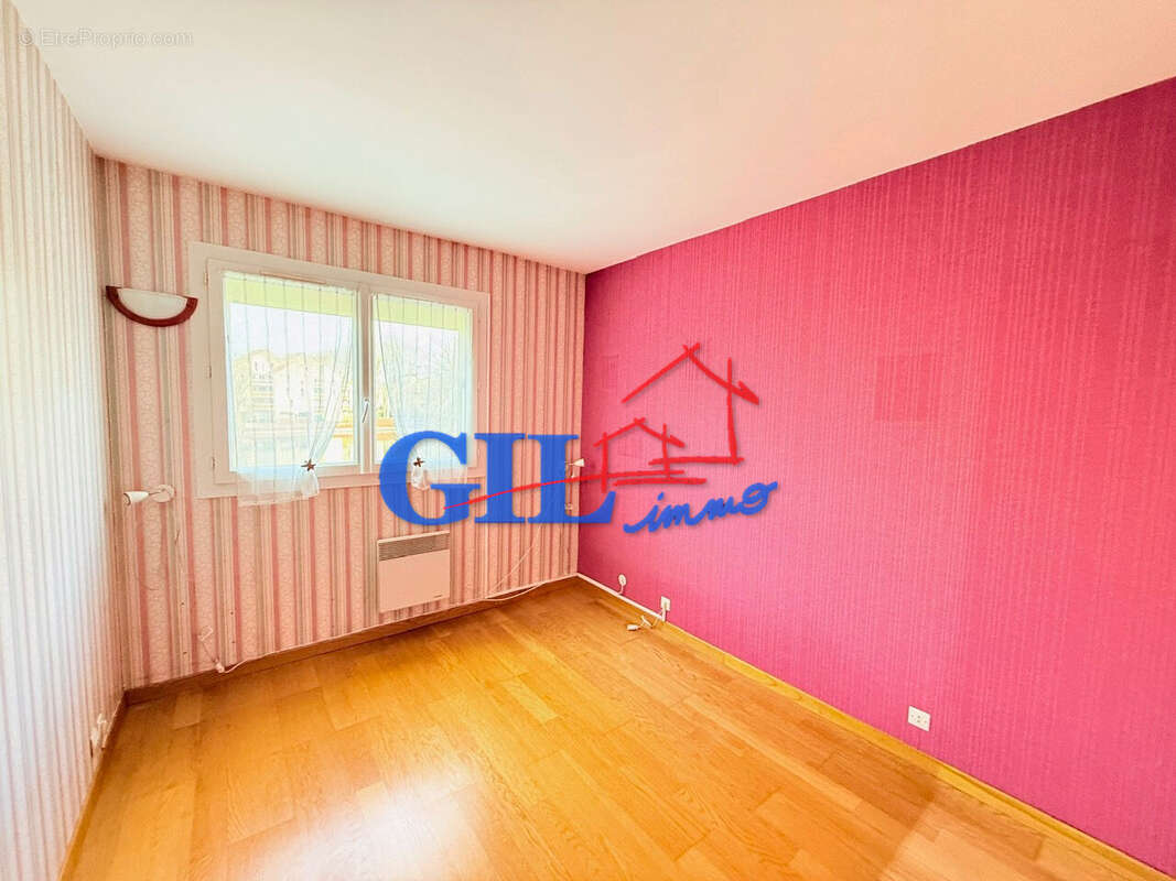 Maison à SAVIGNY-LE-TEMPLE