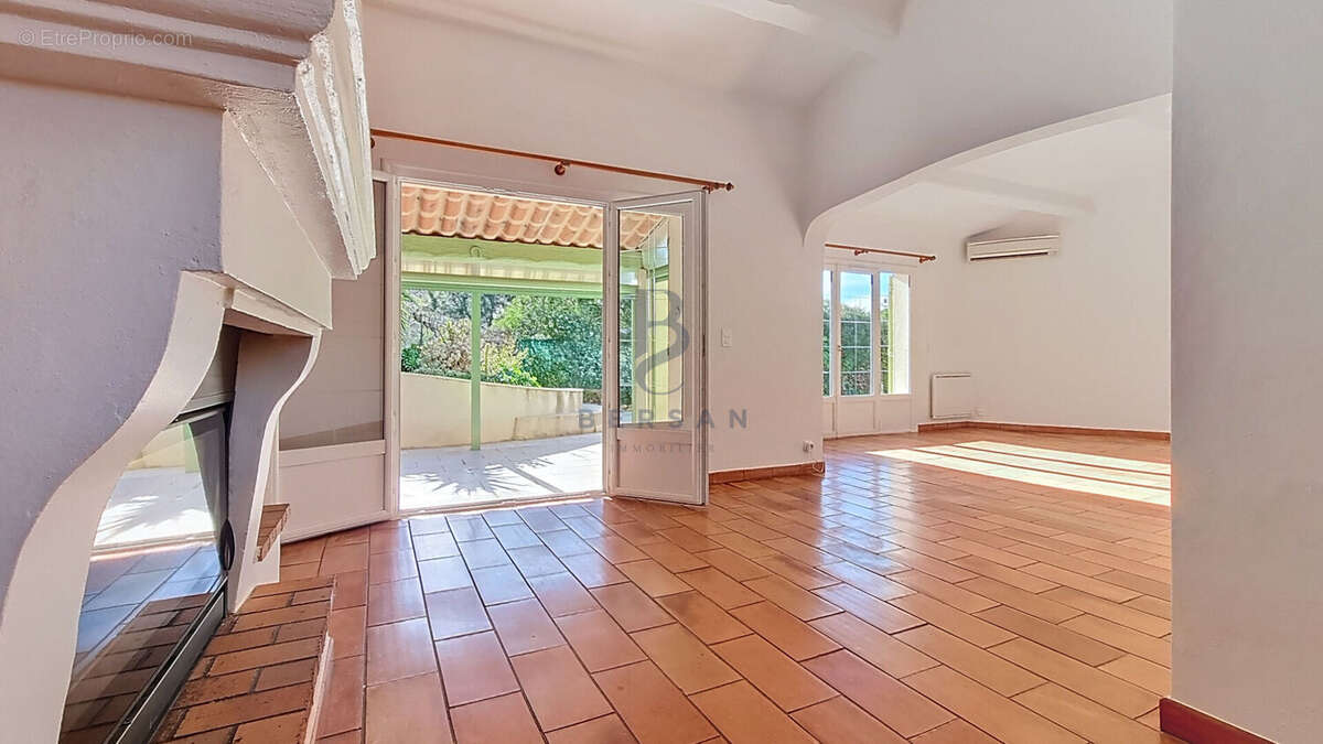 Maison à FREJUS